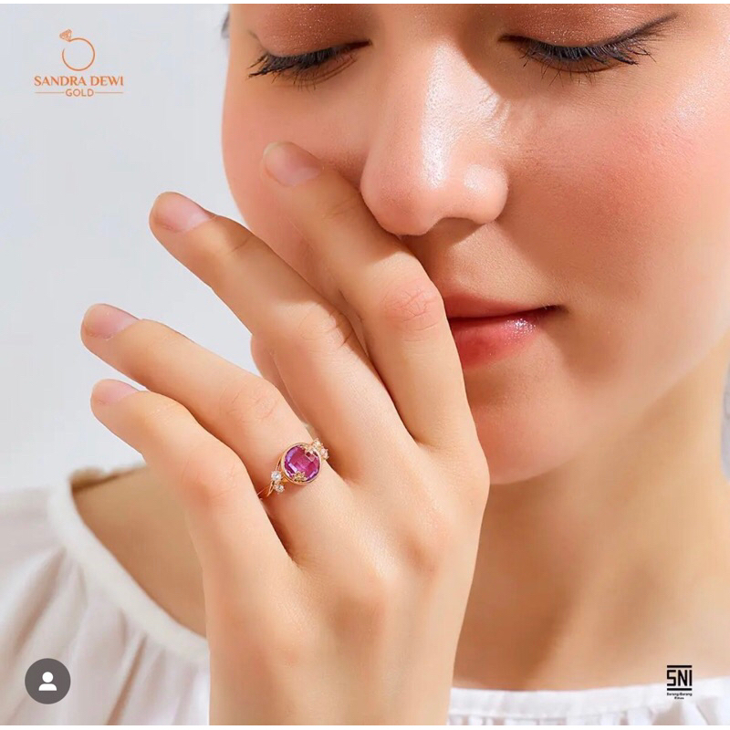 Sandra Dewi Gold Cincin Magic Garden