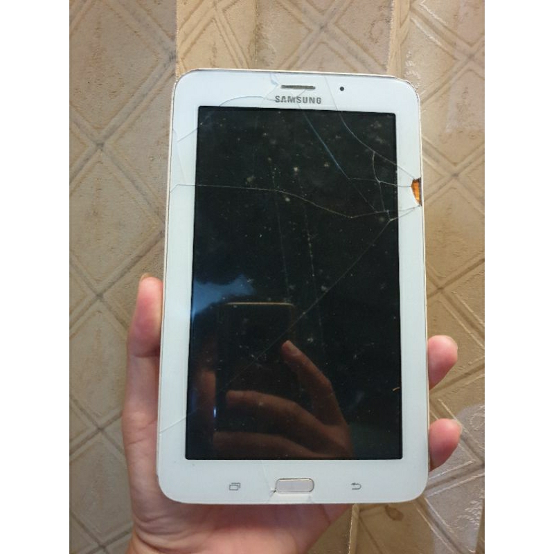 Samsung Galaxy Tab 3V HSDPA Ram 1/8Gb tipe SMT116NU Mesin Nyala normal lcd pecah