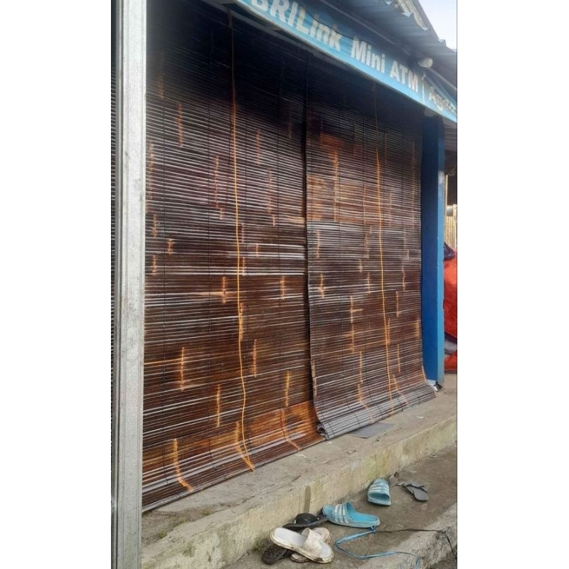 Kerai Bambu Kulit Bambu Tinggi 2 x Lebar 1 Pernis Belum Katrol & Tambang Gulung