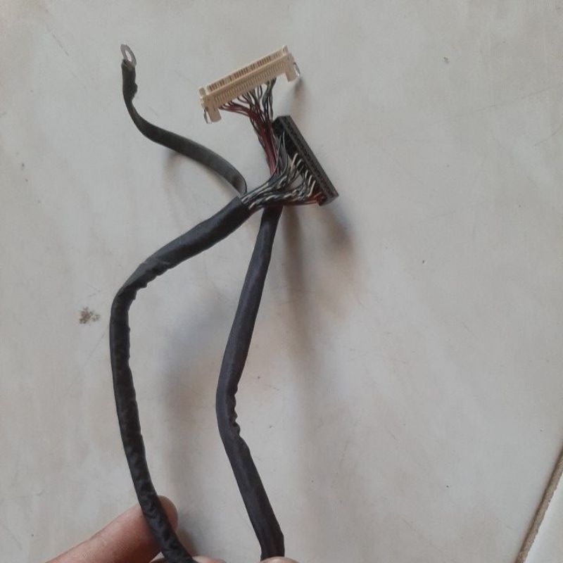 kabel flexibel tv led polytron 24 inchi