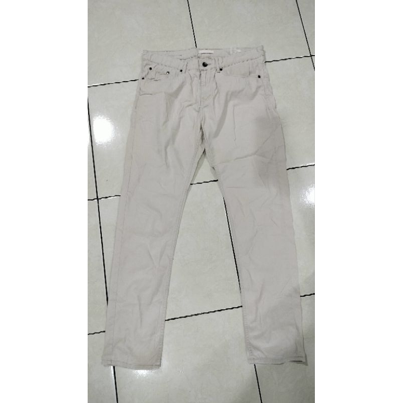 preloved celana chino skinny uniqlo pria