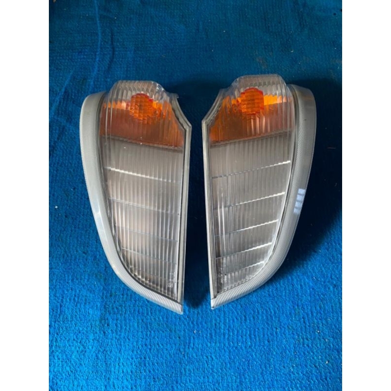 Lampu sein sen depan canter original