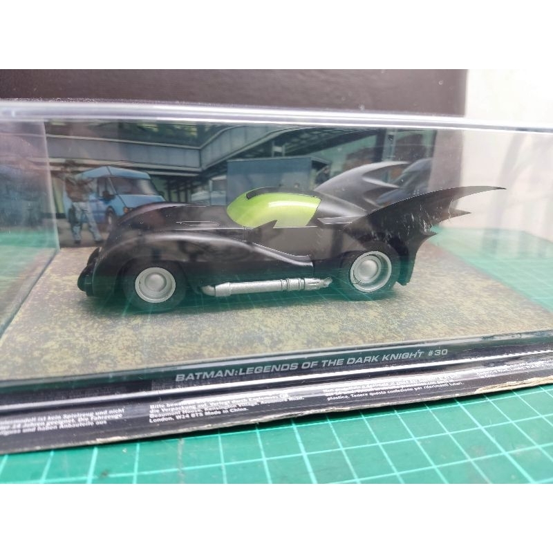 Diecast miniature car model toy komik Batman Legends of the Dark Knight