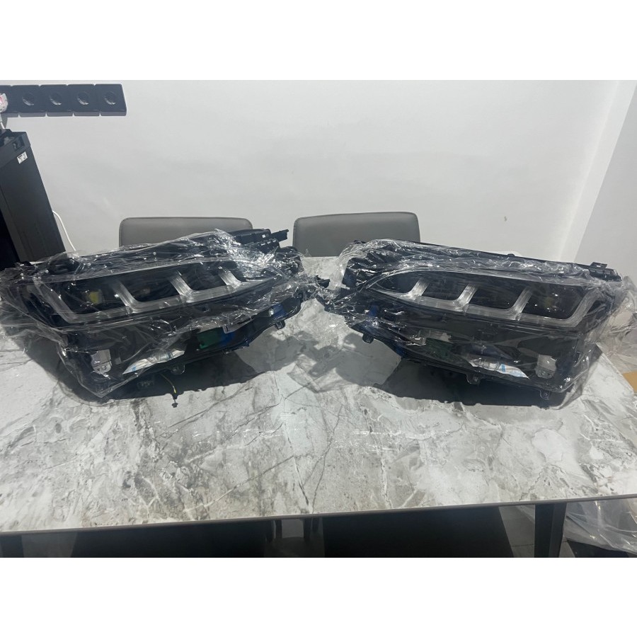 Headlamp fortuner legender brand new / lampu depan fortuner legender