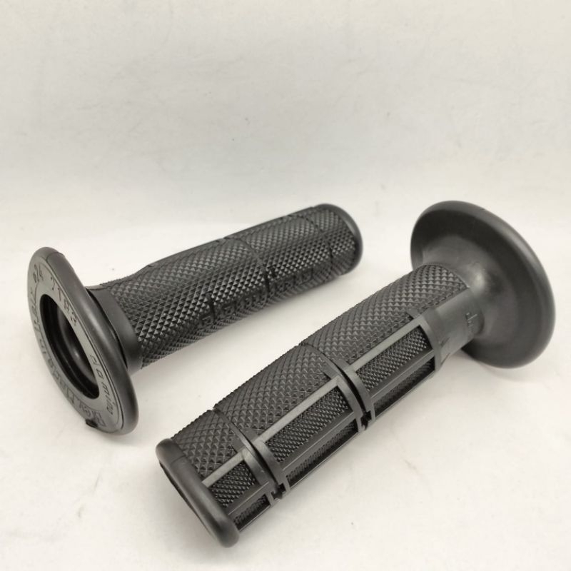 TERMURAH SEPASANG GRIP STANG DOMIN0 MOTIF PETAK HITAM VARIO MIO BEAT FAZZIO GENIO SPIN SPACY XEON NM