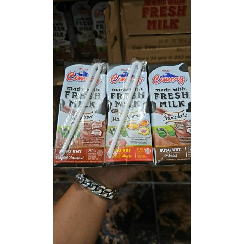 

cimory uht fresh milk 250ml