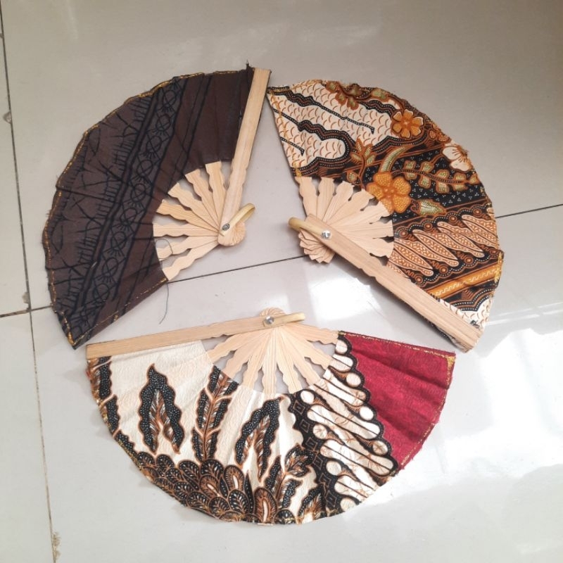 Kipas batik / kipas lipat