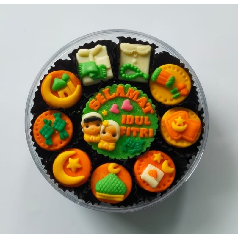 

Cokelat karakter lebaran kemasan kecil