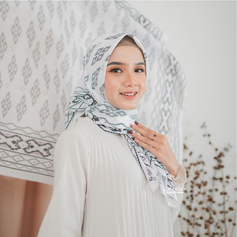 𝐚𝐧𝐝𝐢𝐬𝐭𝐚 - Alisha Series / Hijab Segi Empat Voal Motif Premium / Jilbab Motif Terbaru / Kerudung Moti