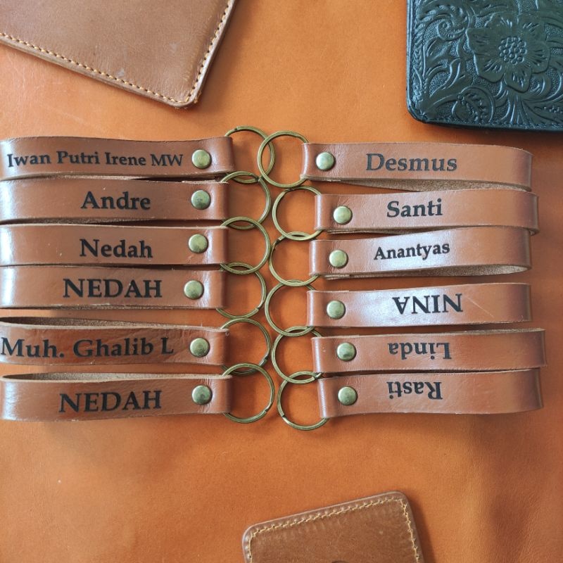 Souvenir Nikah Gantungan kunci lanyard kulit asli