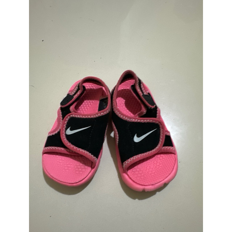 Preloved Nike Sunray Adjust 4 size 21