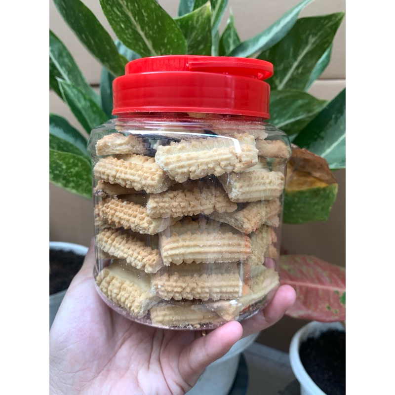 

KUE SERPOT 750gram