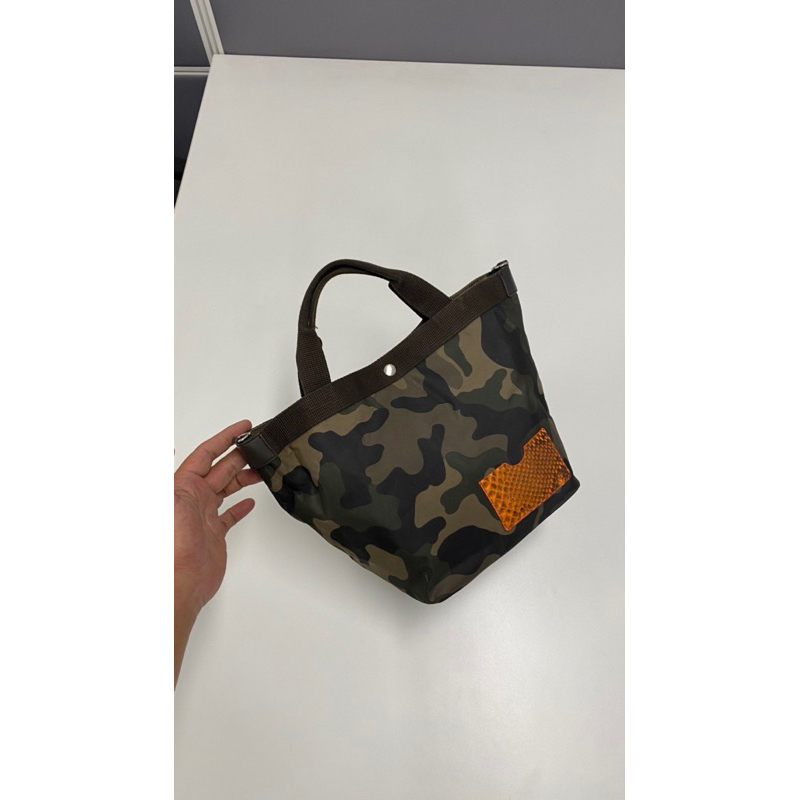 ZARMOI CAMO TOP HENDLE BAG