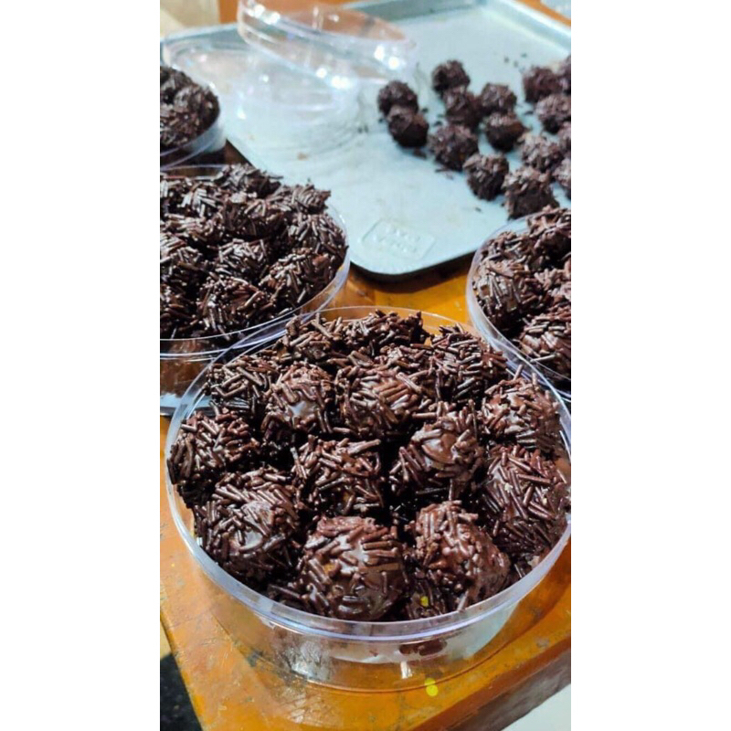 

rambutan coklat