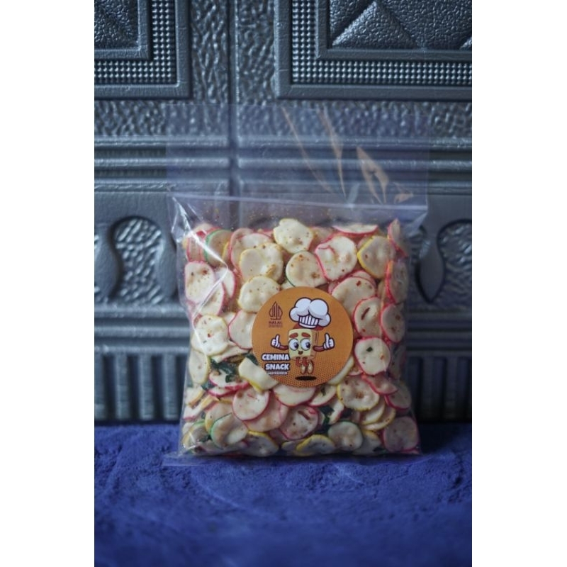 

Krupuk Seblak Cemilan teman dirumah 150gr-+ ~ Aroma daun jeruk