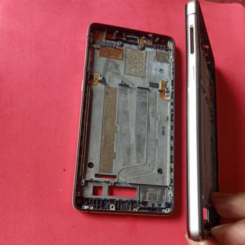 Frame tatakan lcd + tombol luar dalam Andromax R2 I56D2G Ori Copotan bagus