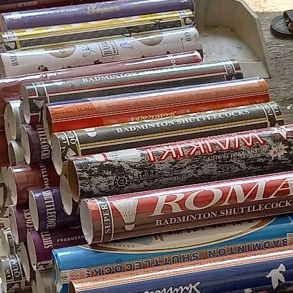 Tempat bekas shuttlecock badminton, wadah bekas kok badminton dari berbagai merek, Tanpa tutup, Shut