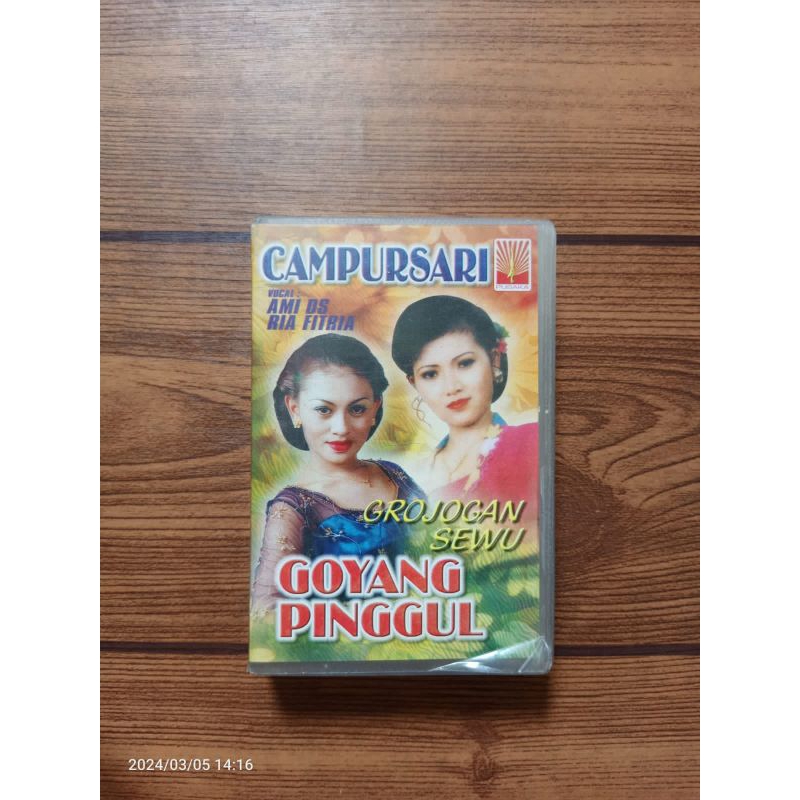 Kaset CAMPUR SARI Goyang Pinggul ( voc : Ami Ds & Ria Fitria )