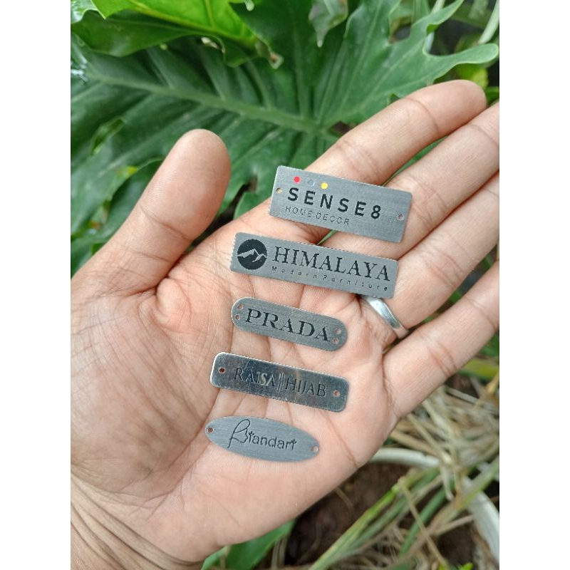 

LABEL PLAT HIJAB / BAJU | BAHAN STAINLESS STELL & PLAT KUNINGAN Bisa Custom sesuai brand