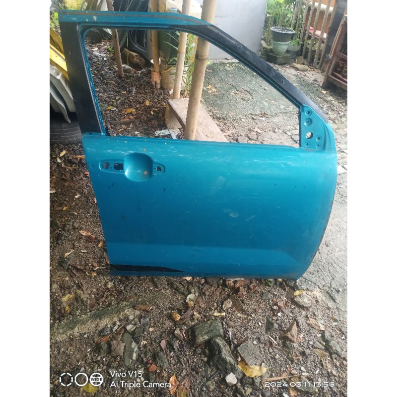 pintu depan daihatsu rocky kanan