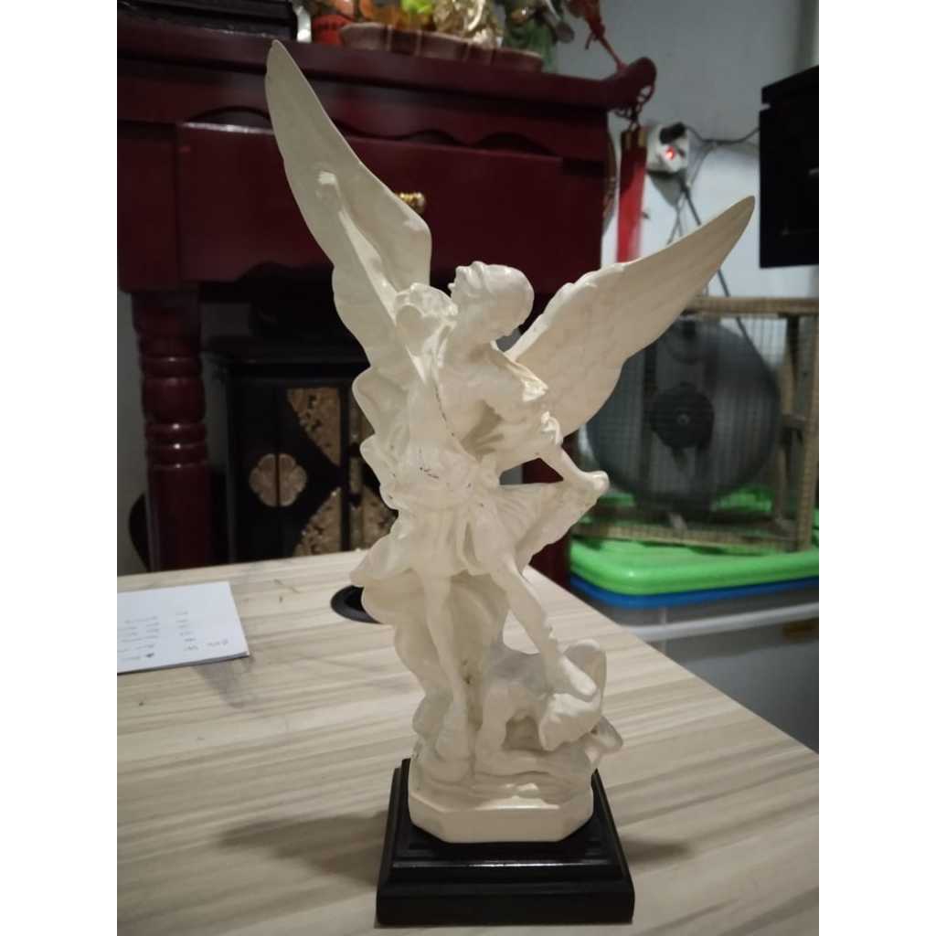 Patung ST. Michael Fiber Kuno Jadul Antik