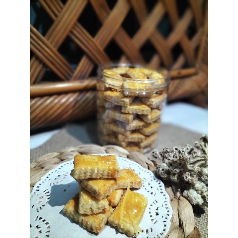 

Kastengel | Kue Kering Premium / Cookies Lebaran (Toples 600 ml) @caya_food