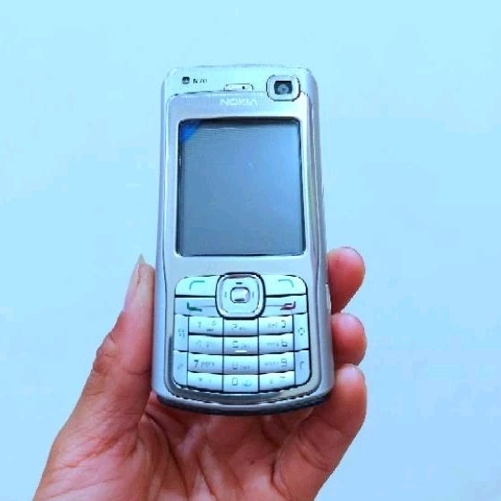 NOKIA N70
