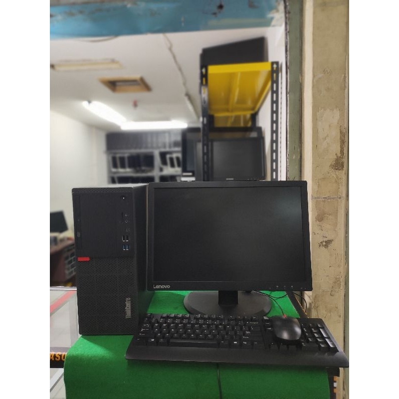 PAKETAN PC+MONITOR LENOVO BRANDED THINKCENTRE CORE I3 8100 RAM 8GB SSD 256GB PLUS MONITOR 20In