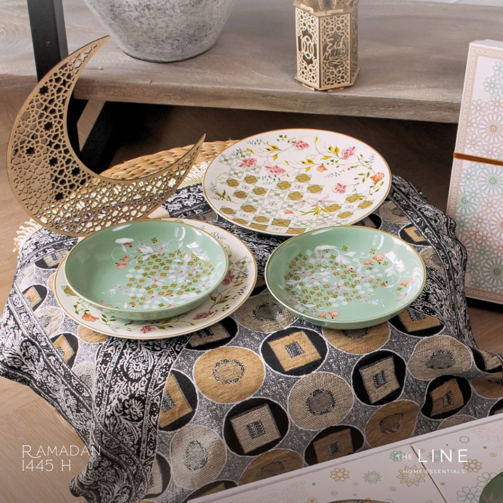 

Hampers Ramadan Idul Fitri - Mbatik Ayu Plate Set - Ramadan 2024 Eid Mubarak