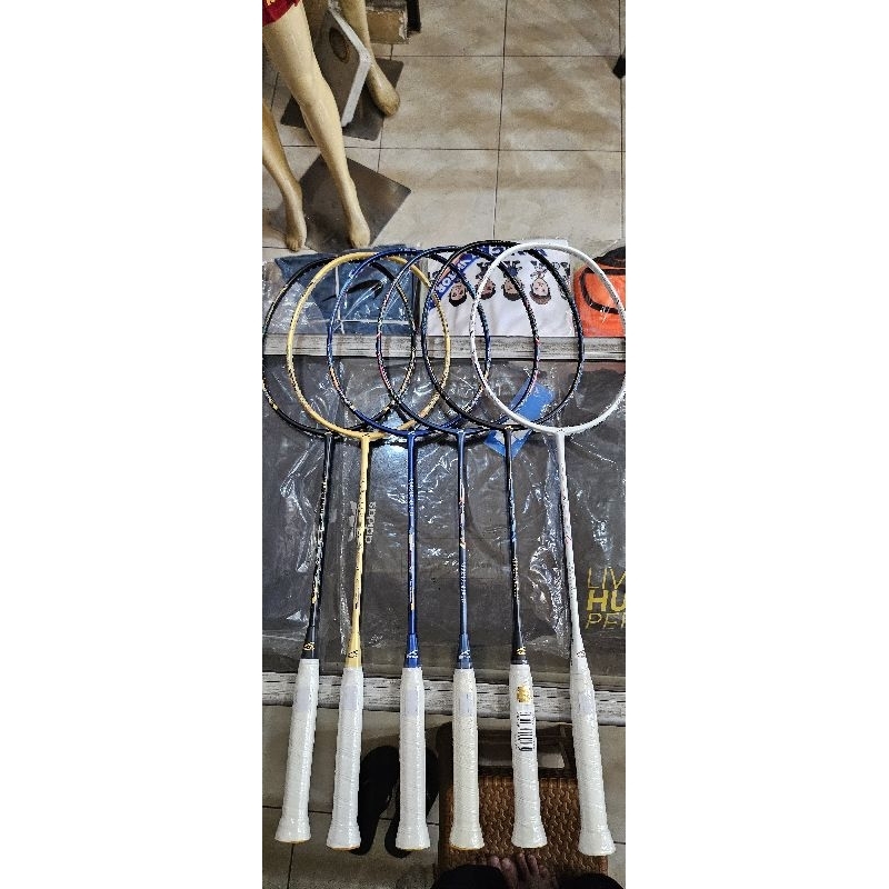 Raket Badminton HNDRD Atomic Air 77 & 78