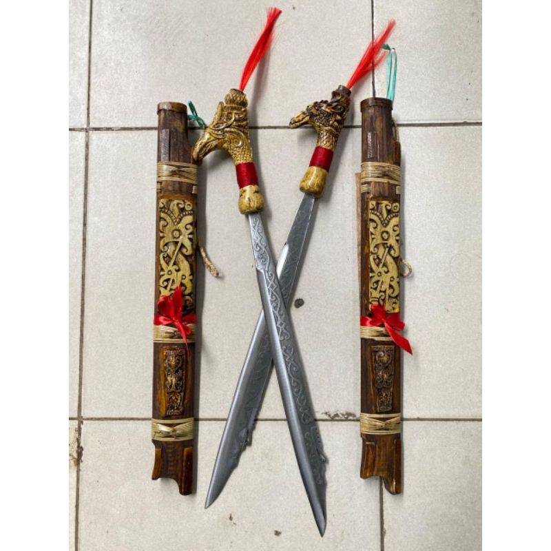 MANDAU ETNIK GAGANG TANDUK BAJA PUTIH ANTI KARAT KHAS DAYAK KALIMANTAN