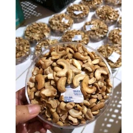 

Kacang Mete Patahan Sulawesi Goreng 200 gram