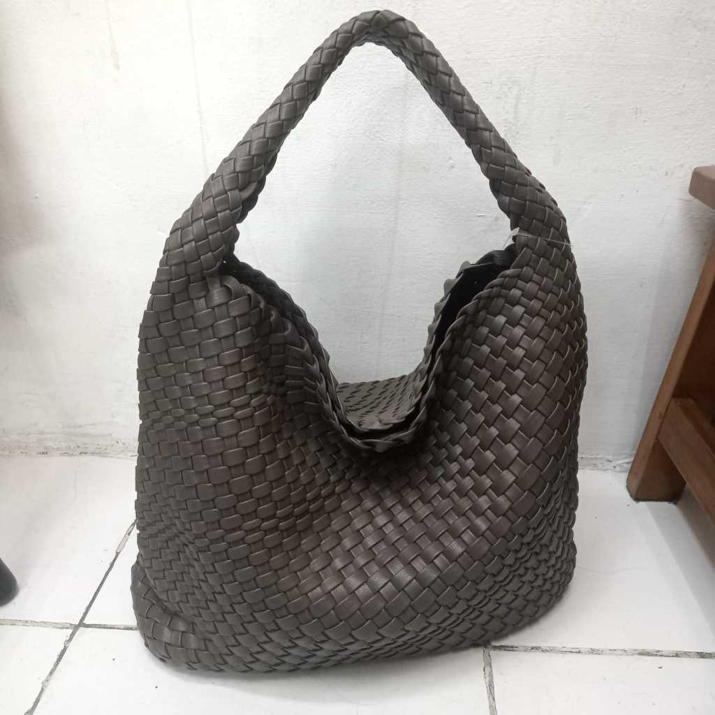 Tas Hobo bag Anyaman Branded Import