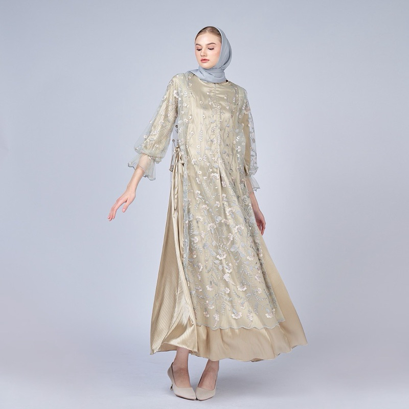 Nawasana-Iliana Dress