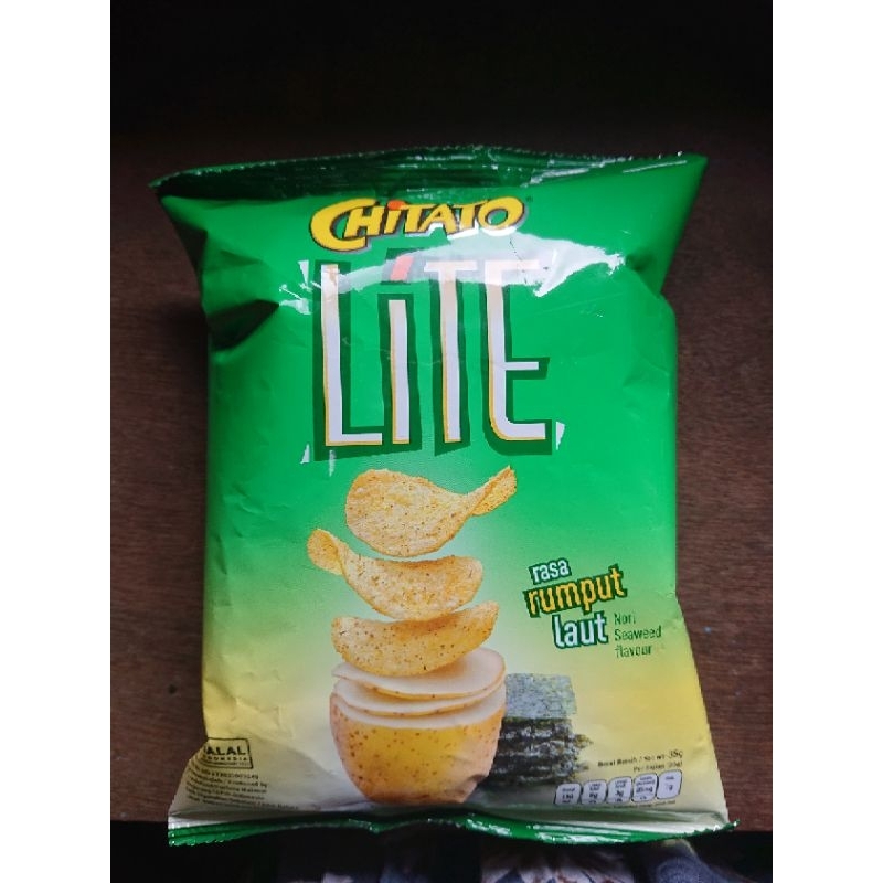 

CHITATO LITE RASA RUMPUT LAUT SEAWEED 35gr