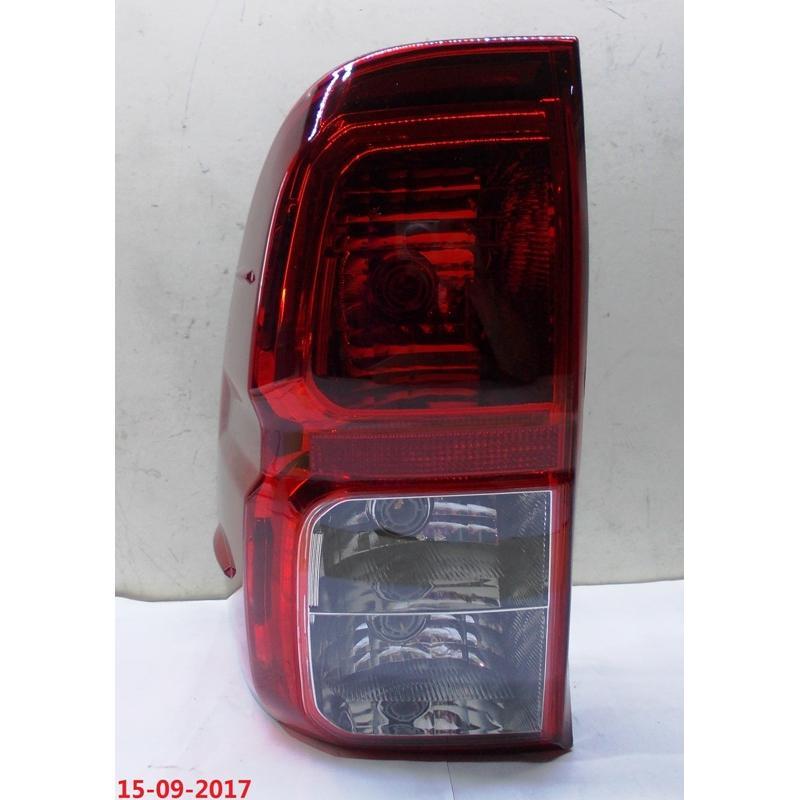 [OEM MADE IN TAIWAN TYC] LAMPU BELAKANG REM STOP TAIL LAMP HILUX REVO SINGLE / DOUBLE CABIN 2015 201