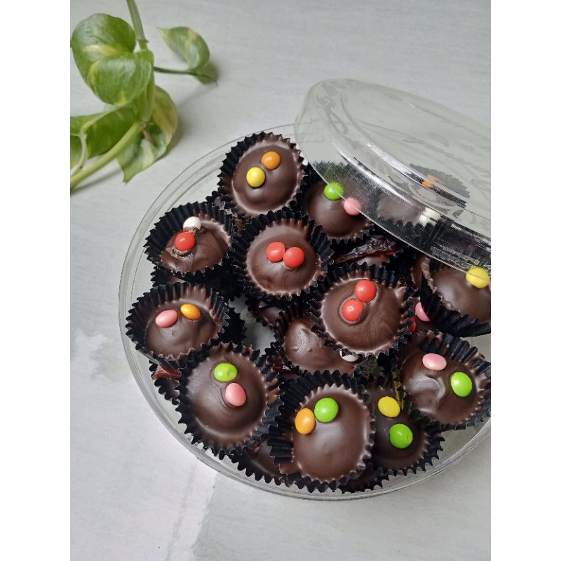 

COCUIT rainbowchip kuker lebaran kue coklat anak