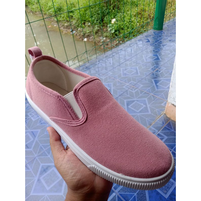 NEVADA SEPATU  SLIP ON ,ORIGINAL (SIZE 39)