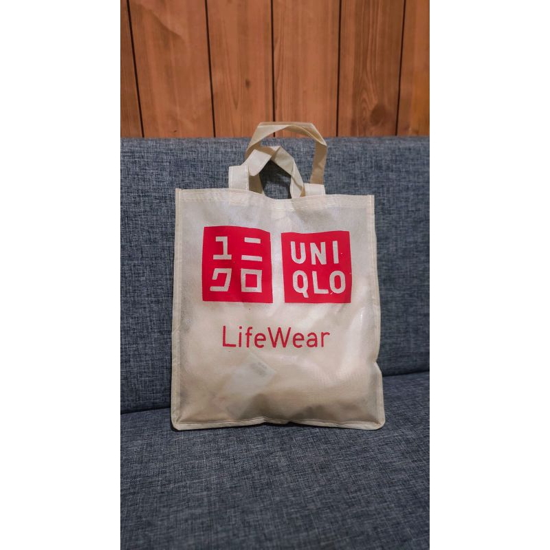 

Tas goodie bag uni*lo