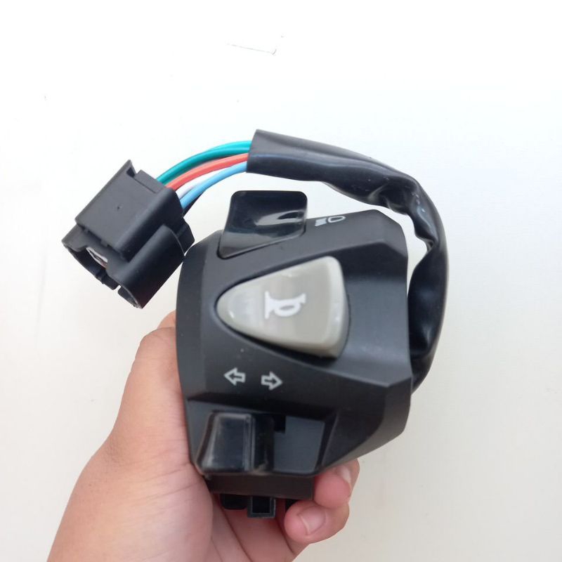 SAKLAR LAMPU SAKLAR KIRI VARIO 150 TAHUN 2018