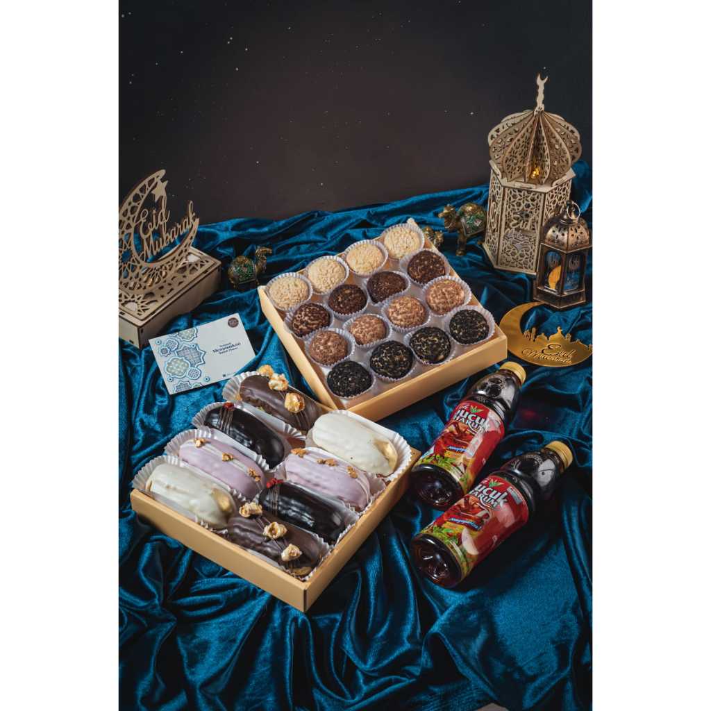 

Paket Choux dan Eclair box/Kue Sus Basah/Kue Sus dan Eclair isi Fla