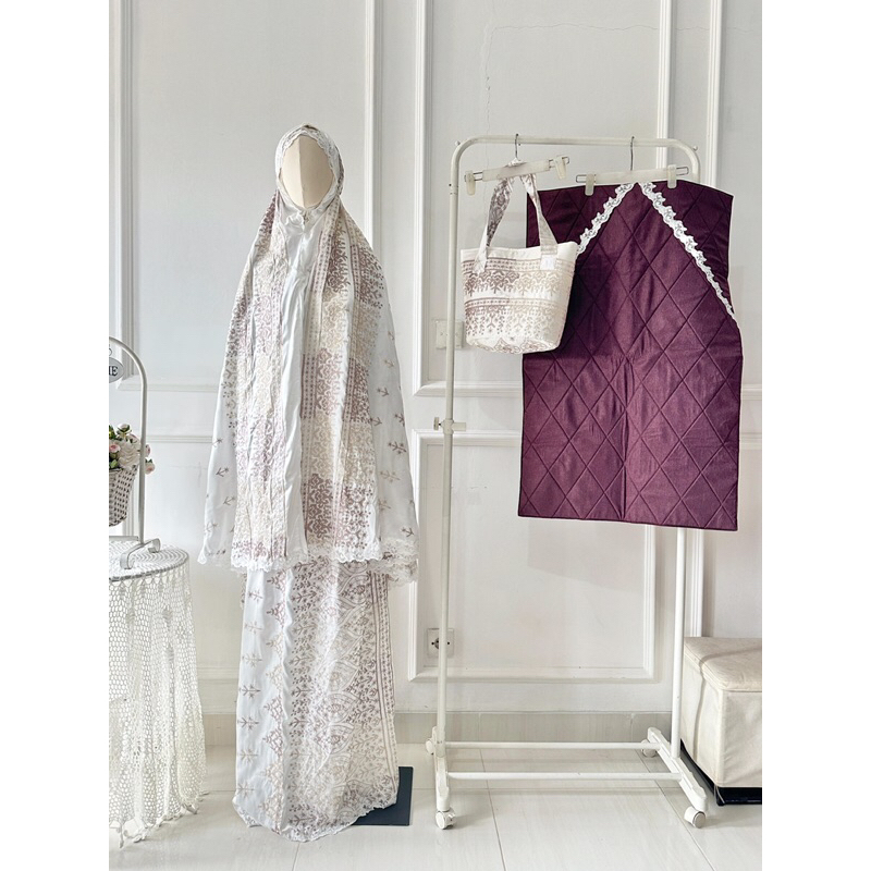 Mukena Raya Full Bordir Armani Silk