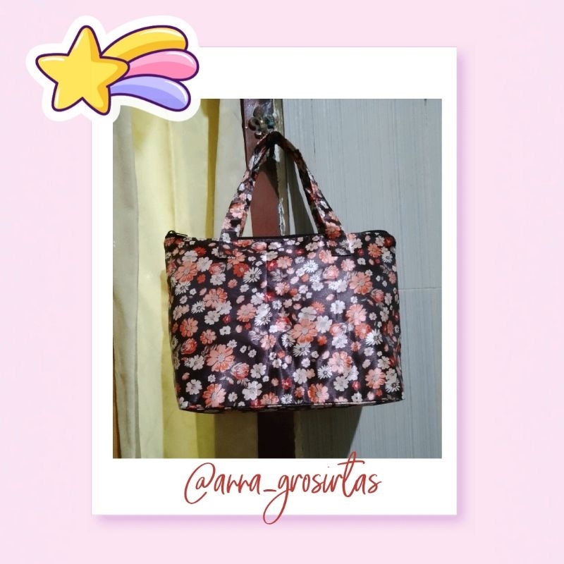 

Tas Souvenir Kecil Grosir