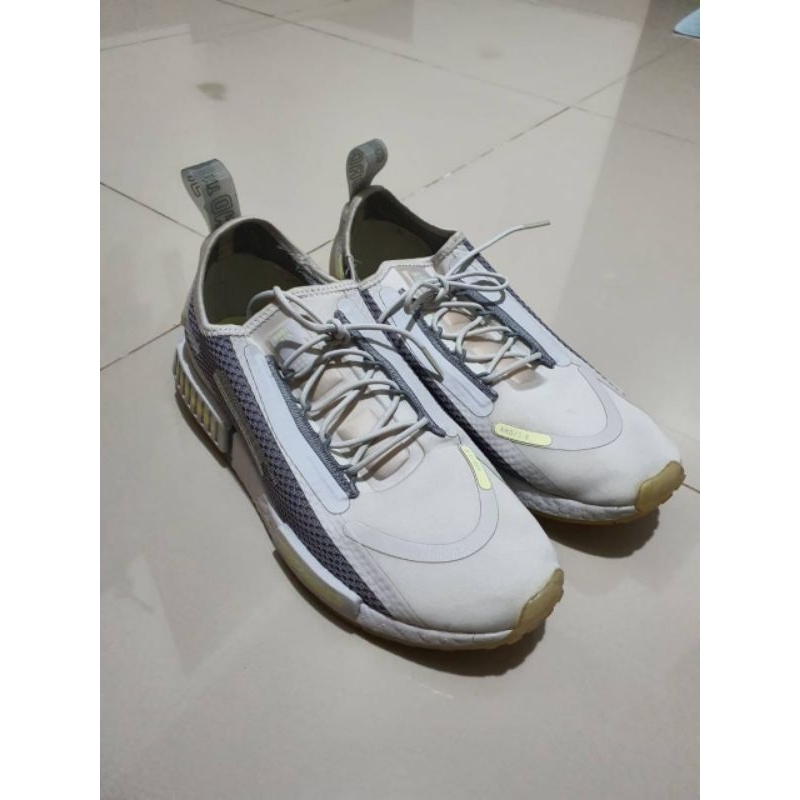 Adidas NMD R1 Spectoo ATA / Sneakers / Sepatu pria / Adidas