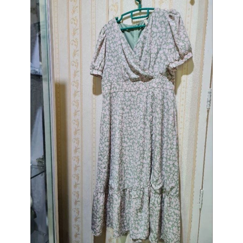 DRESS TERUSAN MIDI MOTIF BUNGA FORMAL WANITA.