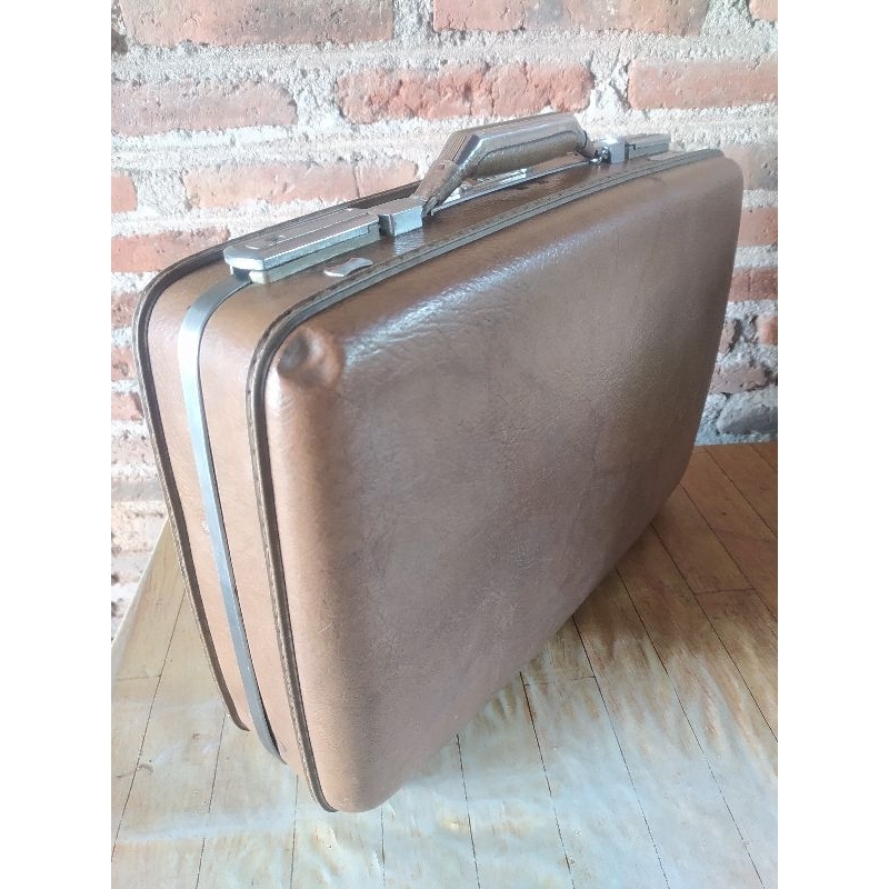 koper dokumen jadul american tourister bekas