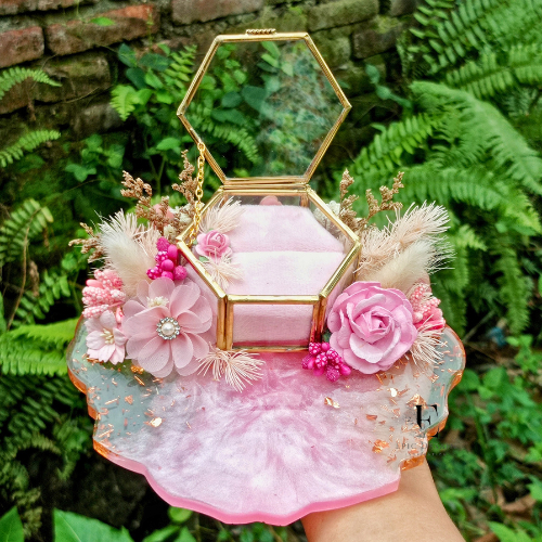 Ring Box Resin Free custom Nama / Tempat Cincin Resin