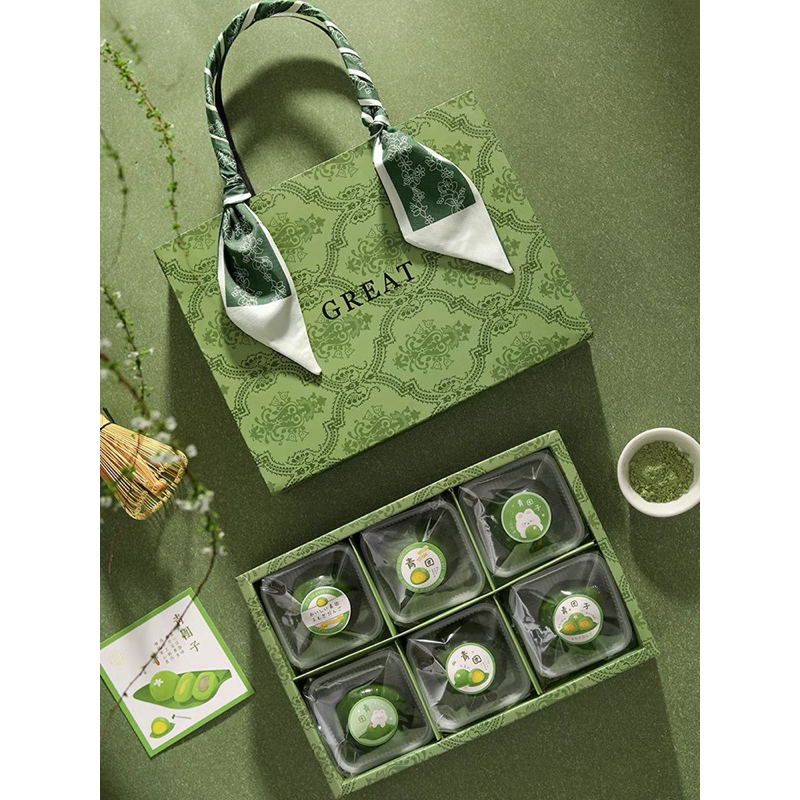 

Cake box green sekat 6 / kotak kue sekat tenteng hijau lebaran / snack nastar cupcake mooncake / hampers kemasan packaging premium / lebaran idul fitri box ramadan eid mubarak 2024