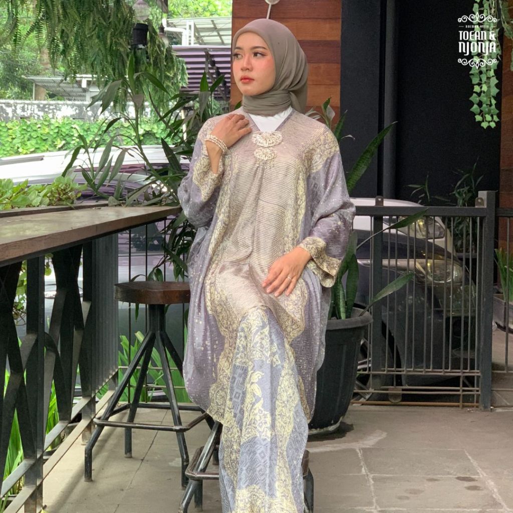 Batik Toean Njonja - Setelan Viskos Kaftan