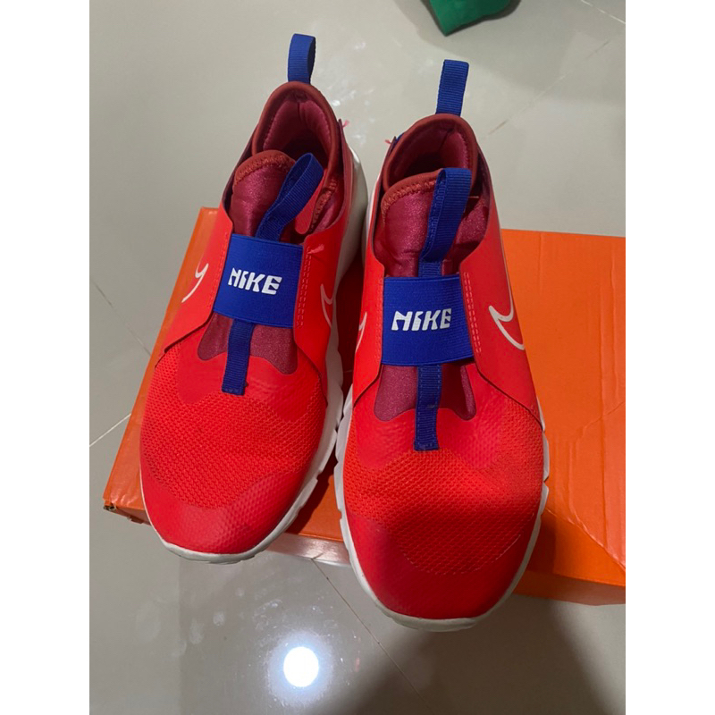 PRELOVED NIKE FLEX RUNNER 2 RED CLAY sepatu olahraga lari wanita